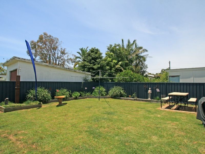 30 Ray Street, Sussex Inlet NSW 2540