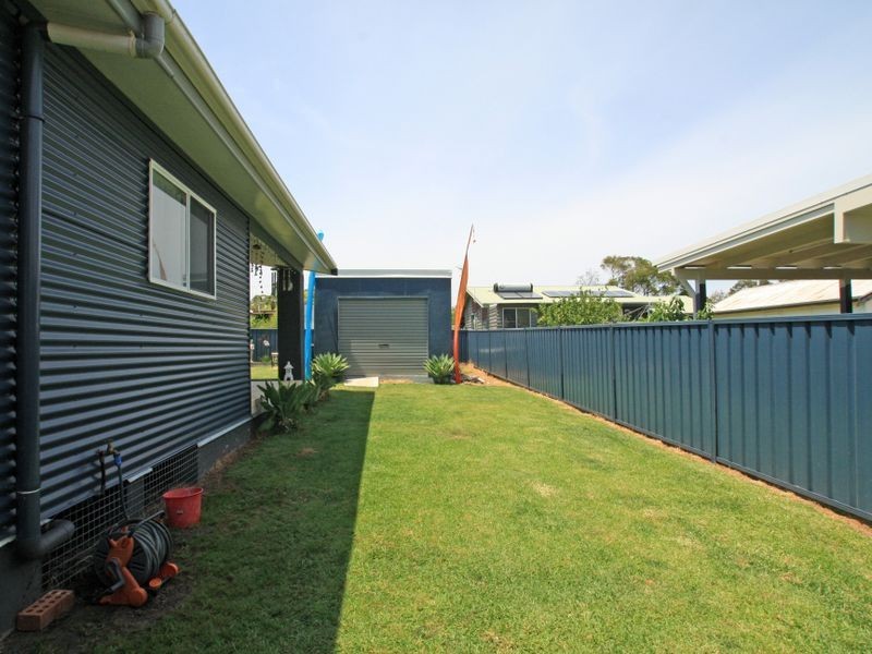 30 Ray Street, Sussex Inlet NSW 2540