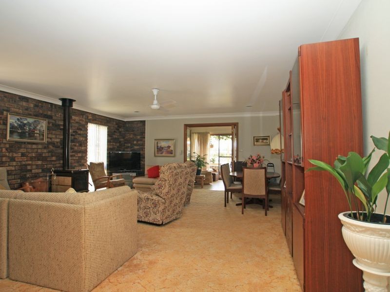 31 Cater Crescent, Sussex Inlet NSW 2540