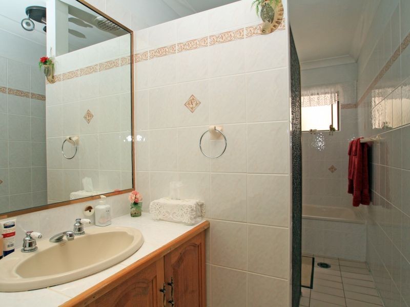 31 Cater Crescent, Sussex Inlet NSW 2540