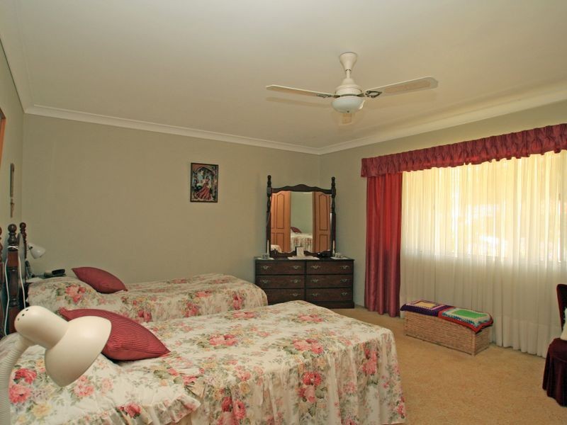 31 Cater Crescent, Sussex Inlet NSW 2540