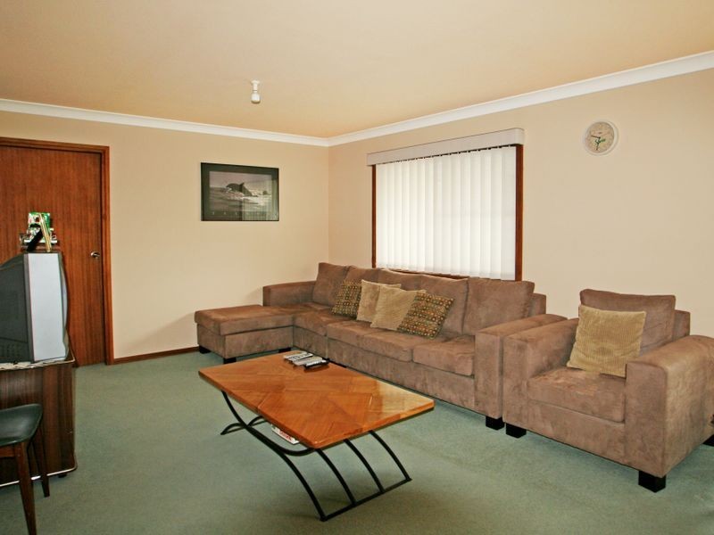 11 Greentree Avenue, Sussex Inlet NSW 2540