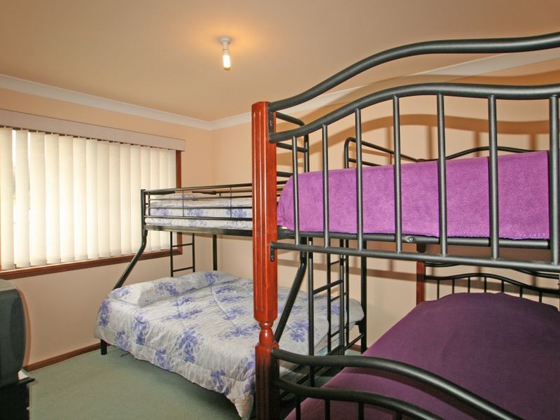 11 Greentree Avenue, Sussex Inlet NSW 2540