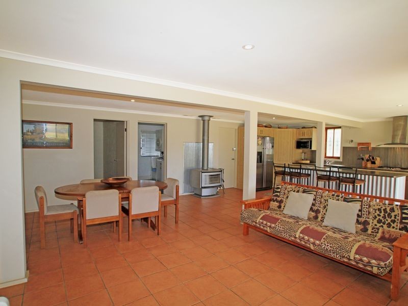 5 Edgewater Avenue, Sussex Inlet NSW 2540