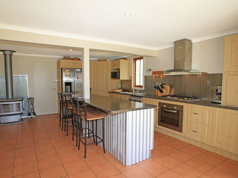 5 Edgewater Avenue, Sussex Inlet NSW 2540