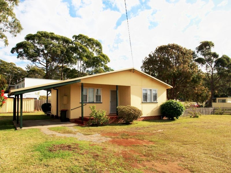 21 Government Road, Sussex Inlet NSW 2540