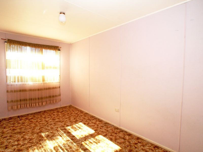 21 Government Road, Sussex Inlet NSW 2540