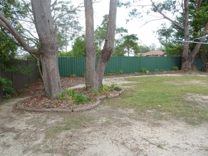 2 Suncrest Ave, Sussex Inlet NSW 2540