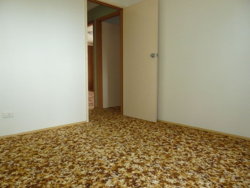 2 Suncrest Ave, Sussex Inlet NSW 2540