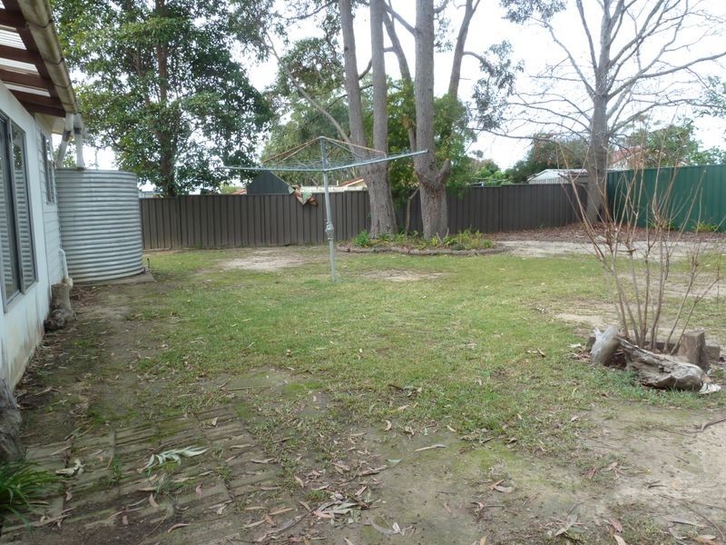 2 Suncrest Ave, Sussex Inlet NSW 2540