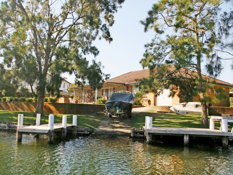 7 Lagoon Crescent, Sussex Inlet NSW 2540