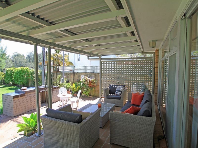 7 Lagoon Crescent, Sussex Inlet NSW 2540