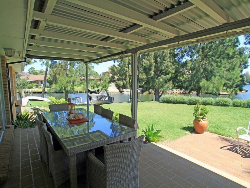 7 Lagoon Crescent, Sussex Inlet NSW 2540