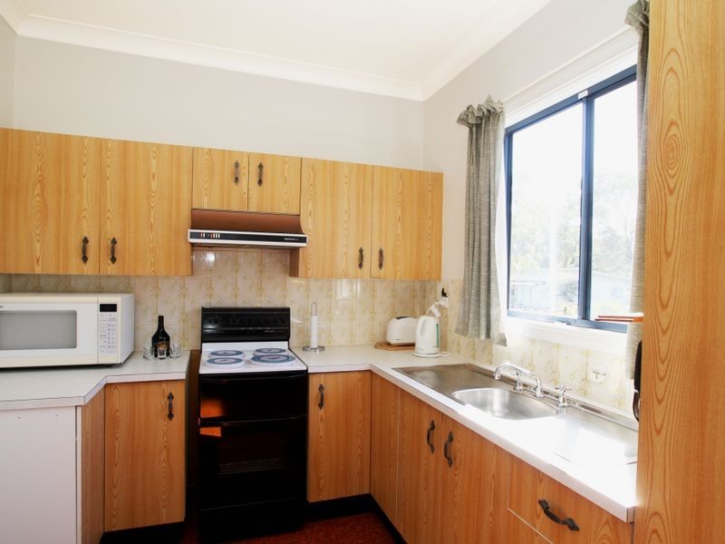 1 Pope Avenue, Berrara NSW 2540