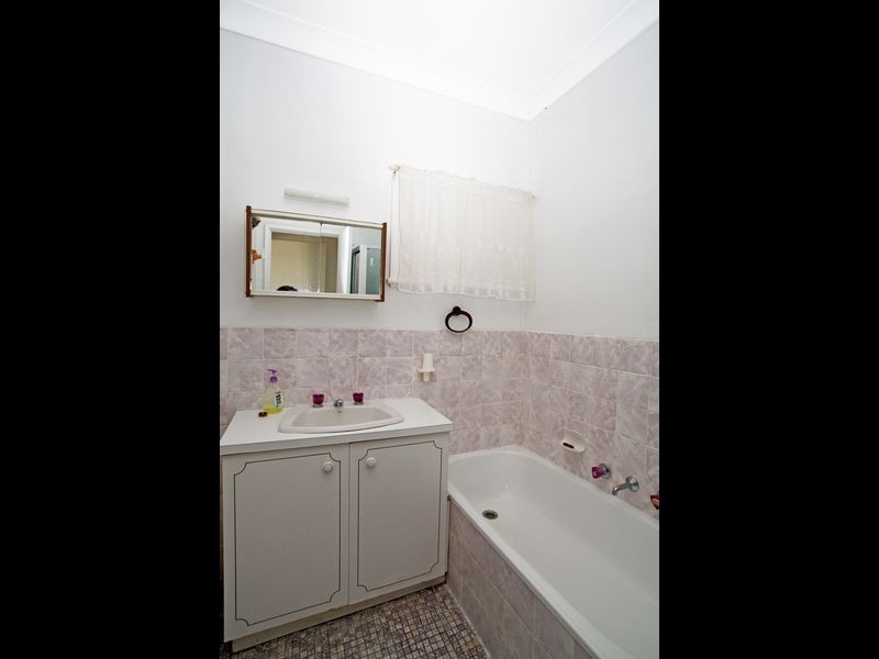 1 Pope Avenue, Berrara NSW 2540