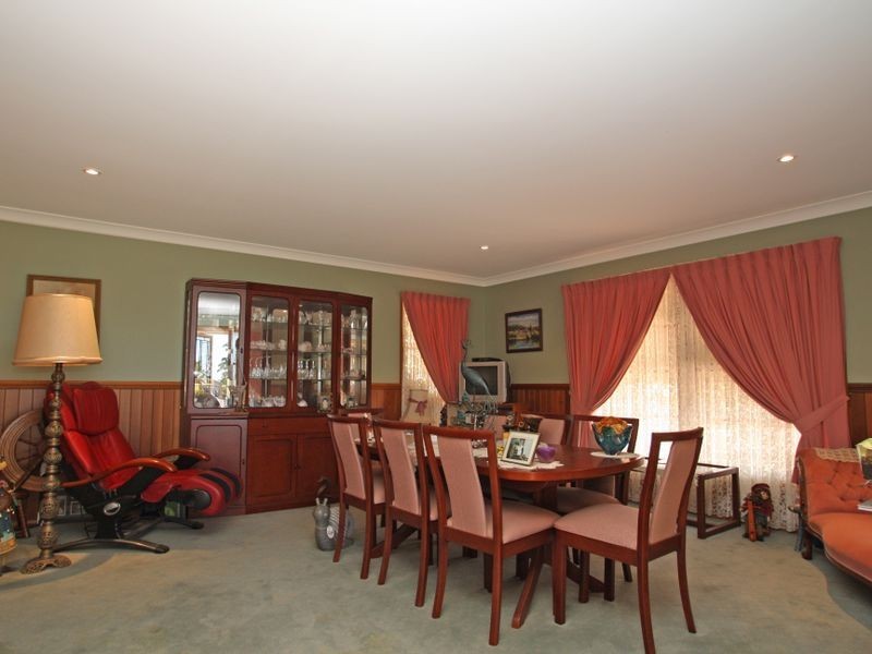 6 Marlin Place, Sussex Inlet NSW 2540