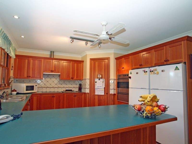 6 Marlin Place, Sussex Inlet NSW 2540