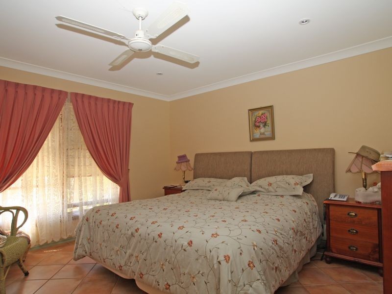 6 Marlin Place, Sussex Inlet NSW 2540