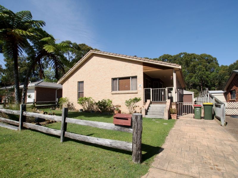 13 Lakeshore Parade, Sussex Inlet NSW 2540