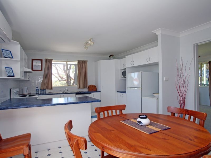 1 Ethel Avenue, Sussex Inlet NSW 2540