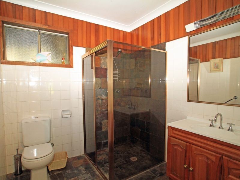 8 Alamein Street, Sussex Inlet NSW 2540