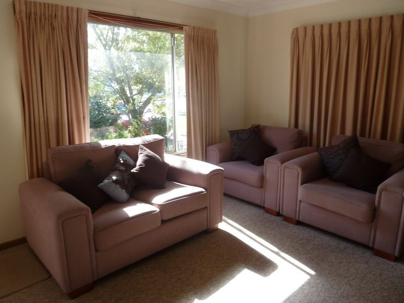 12 Ray Street, Sussex Inlet NSW 2540