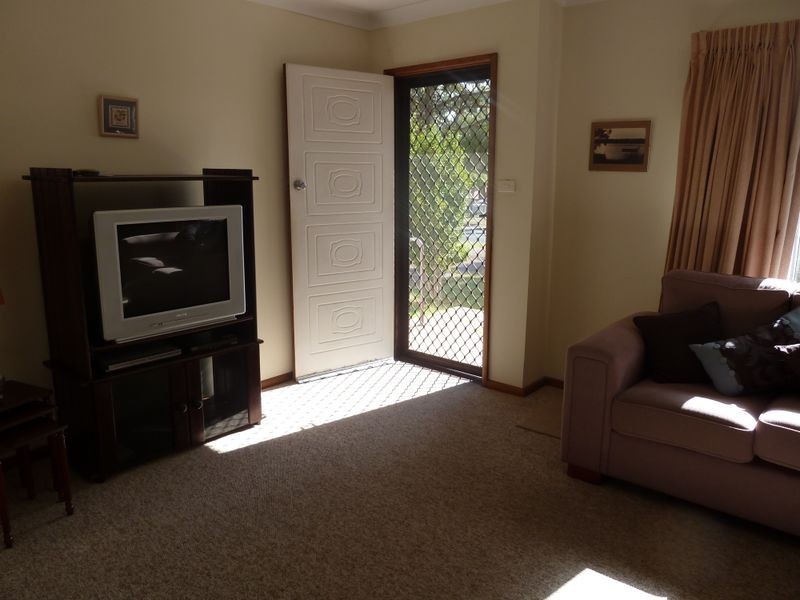 12 Ray Street, Sussex Inlet NSW 2540