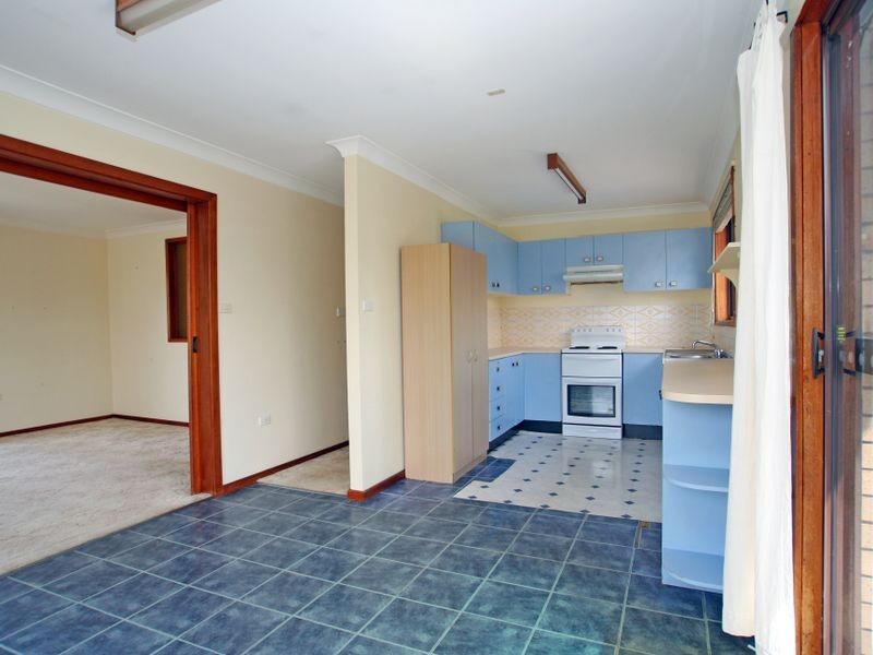 9 Riviera Avenue, Sussex Inlet NSW 2540