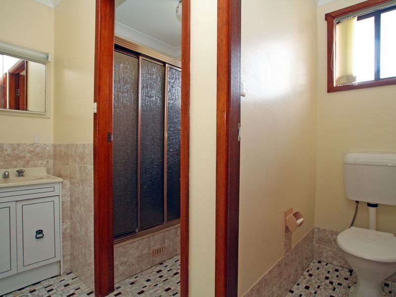 9 Riviera Avenue, Sussex Inlet NSW 2540