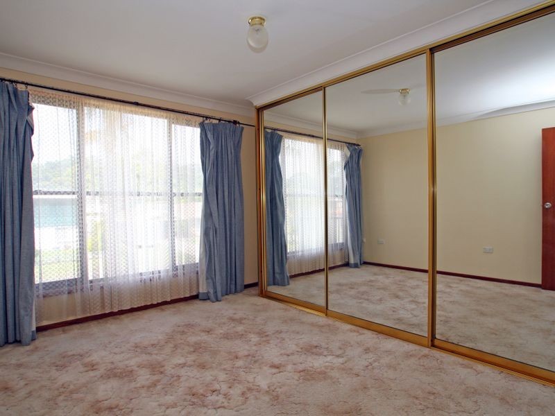 9 Riviera Avenue, Sussex Inlet NSW 2540