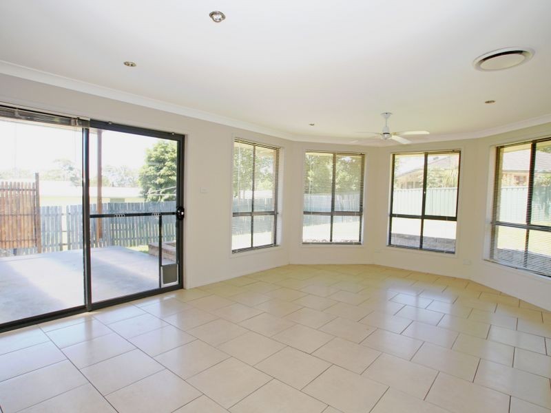 24 Suncrest Avenue, Sussex Inlet NSW 2540