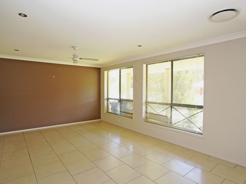 24 Suncrest Avenue, Sussex Inlet NSW 2540