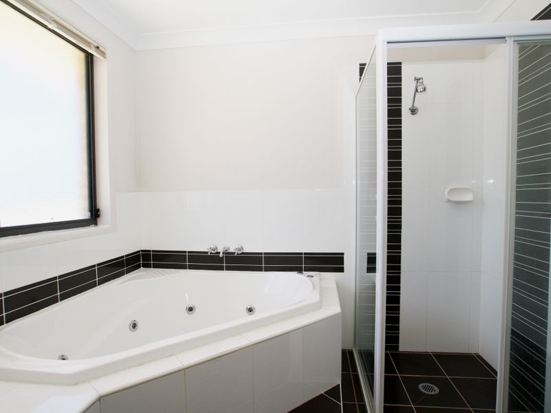 24 Suncrest Avenue, Sussex Inlet NSW 2540