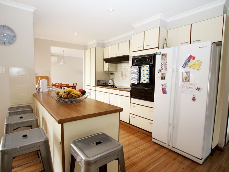 7 Suncrest Avenue, Sussex Inlet NSW 2540