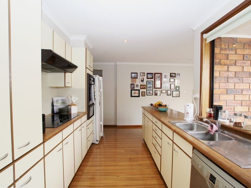 7 Suncrest Avenue, Sussex Inlet NSW 2540