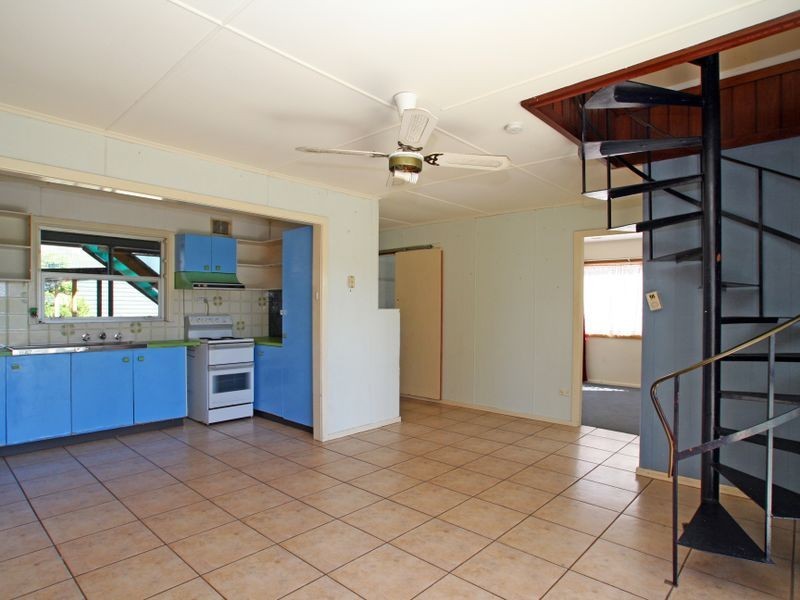 11 Ocean View Road, Sussex Inlet NSW 2540
