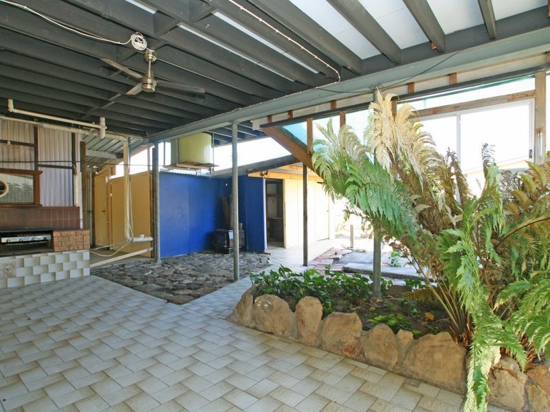 11 Ocean View Road, Sussex Inlet NSW 2540