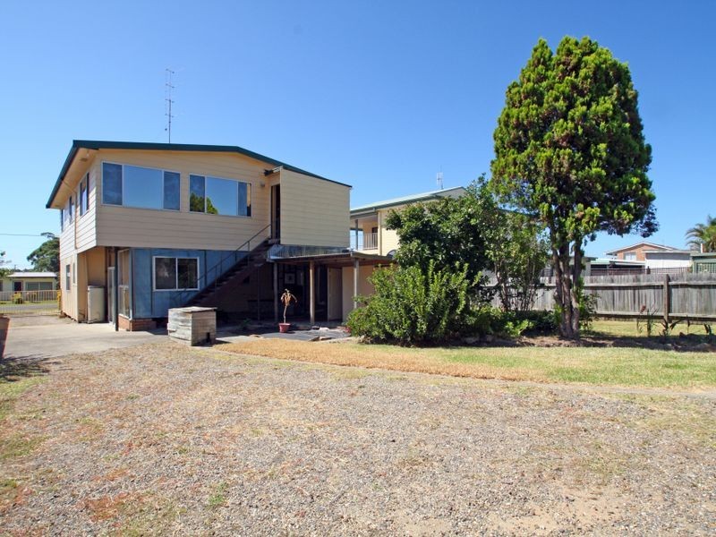 11 Ocean View Road, Sussex Inlet NSW 2540