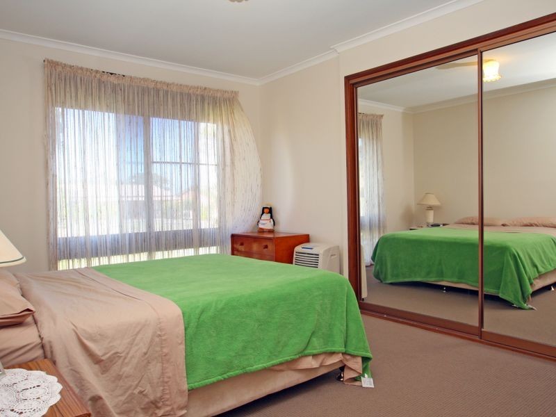 27 Tradewinds Avenue, Sussex Inlet NSW 2540