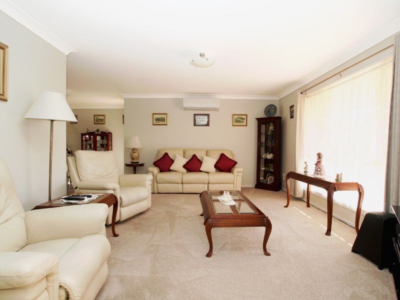 7 Lakeshore Parade, Sussex Inlet NSW 2540