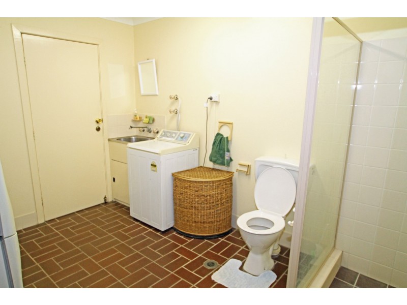 203 River Road, Sussex Inlet NSW 2540