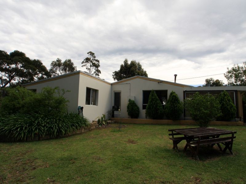 395 Sussex Inlet Road, Sussex Inlet NSW 2540