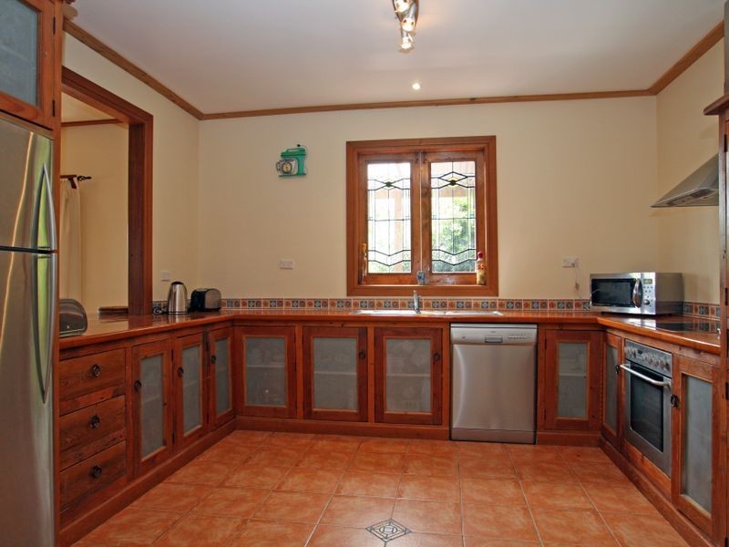 34 Cater Crescent, Sussex Inlet NSW 2540