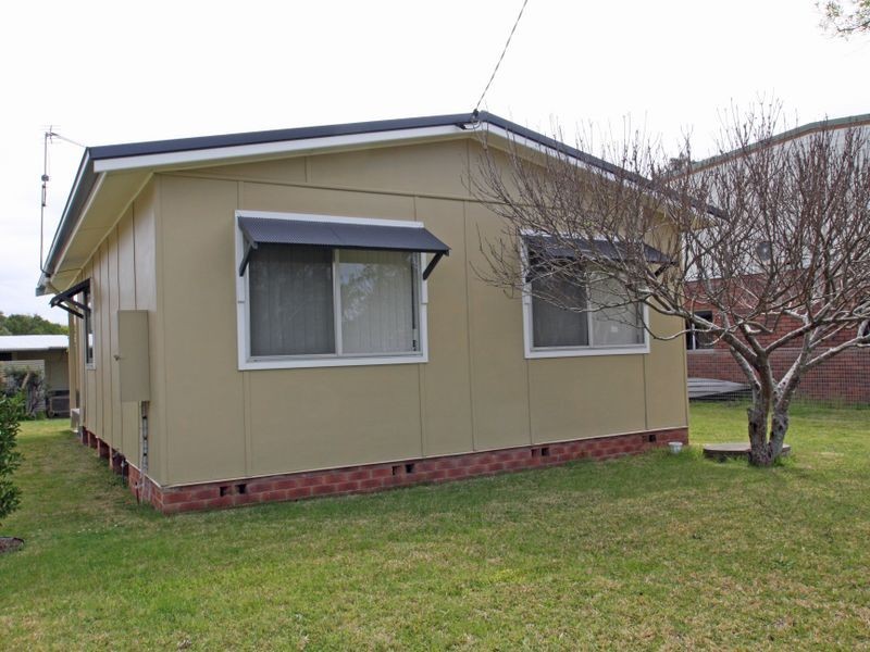 85 Jacobs Drive, Sussex Inlet NSW 2540
