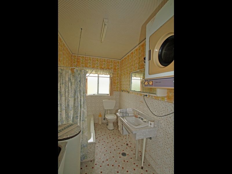 6 Cater Crescent, Sussex Inlet NSW 2540