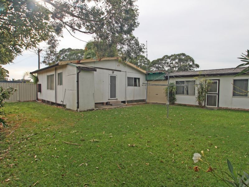 6 Cater Crescent, Sussex Inlet NSW 2540