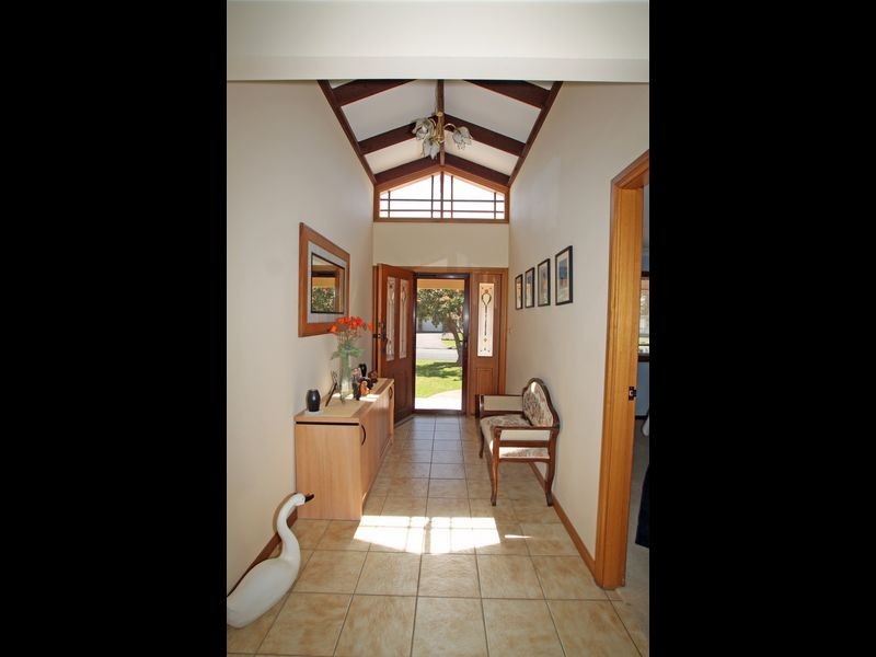 25 Cormorant Avenue, Sussex Inlet NSW 2540