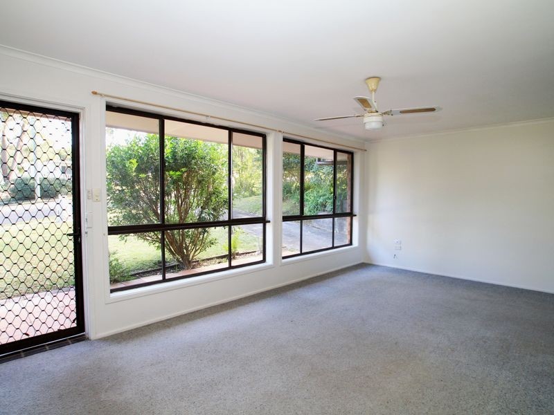 8 Blue Mist Close, Sussex Inlet NSW 2540