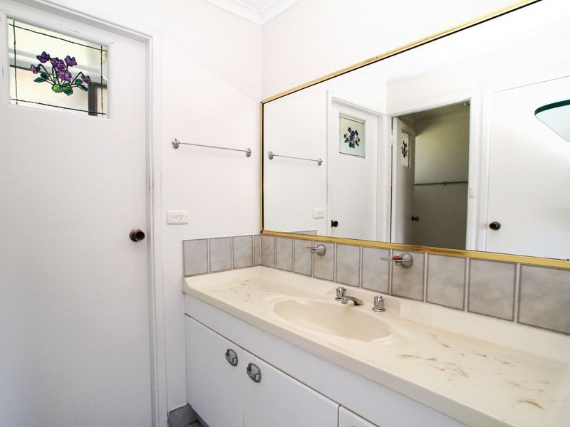 8 Blue Mist Close, Sussex Inlet NSW 2540
