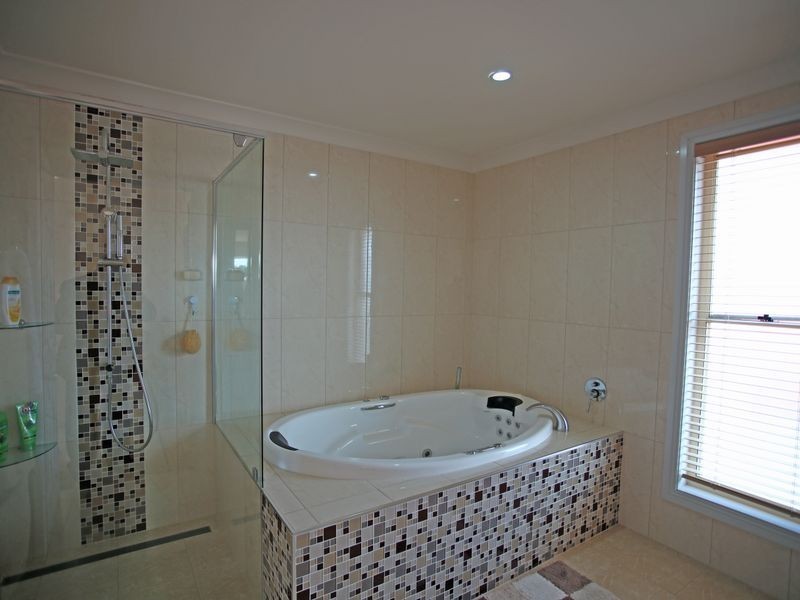 39 Whimbrel Drive, Sussex Inlet NSW 2540